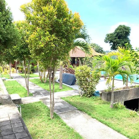 Готель Bukit Permata Lembongan Екстер'єр фото