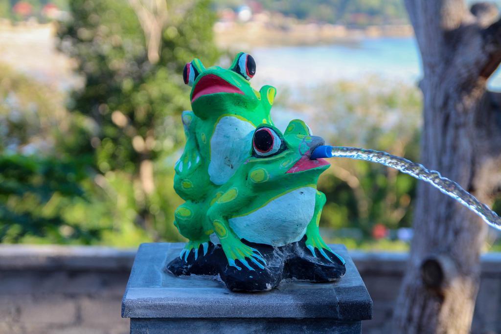 Готель Bukit Permata Lembongan Екстер'єр фото